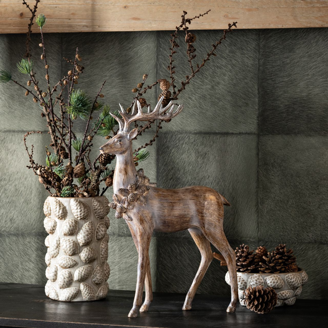 Vase décor pomme de pin